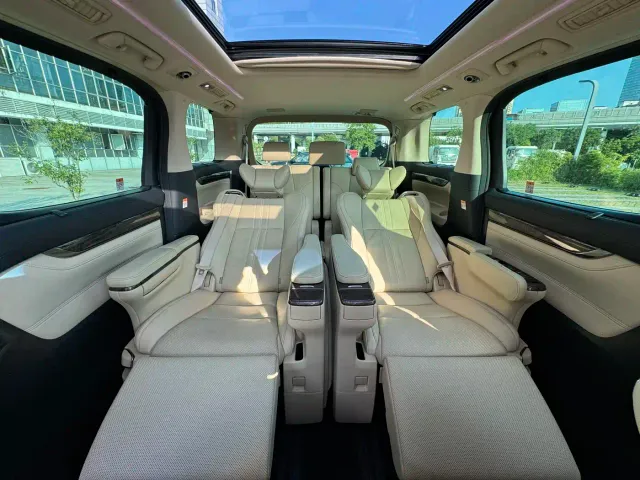 Toyota Alphard — Фото автомобиля 15