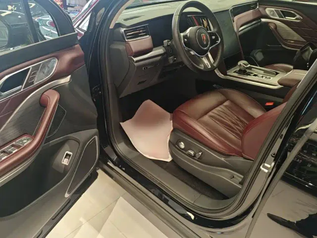 Hongqi HS7 PHEV — Фото автомобиля 15