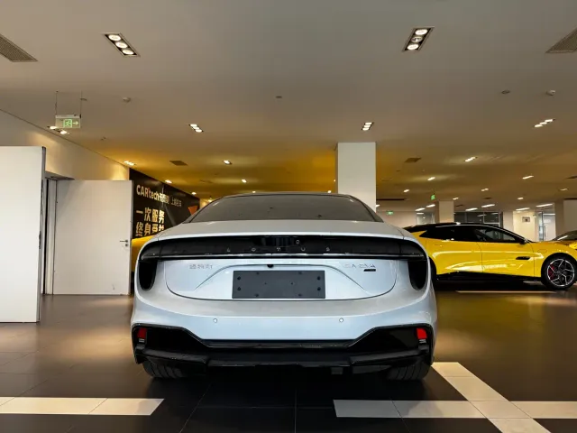 Lotus Emeya — Фото автомобиля 7