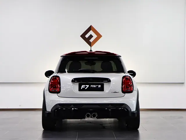 MINI John Cooper Works — Фото автомобиля 5