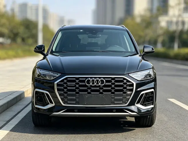Audi Q5L — Фото автомобиля 2