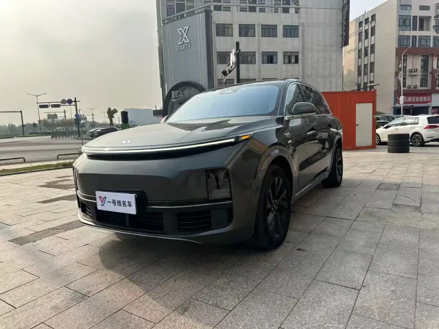 Фотография автомобиля — Li Auto L8
