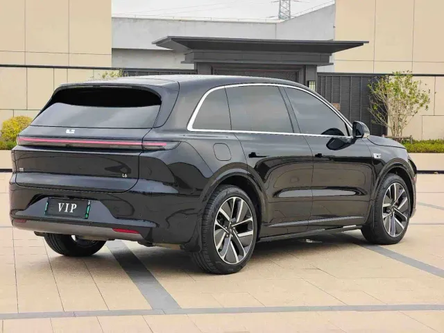 Li Auto L6 — Фото автомобиля 7