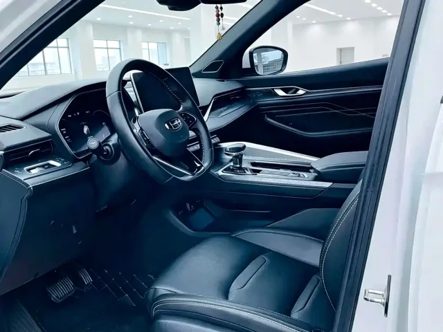 Geely Xingrui — Фото автомобиля 5