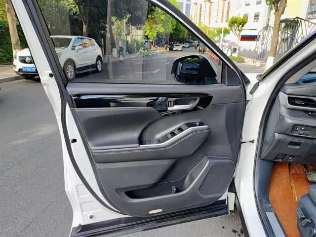 Toyota Highlander — Фото автомобиля 6
