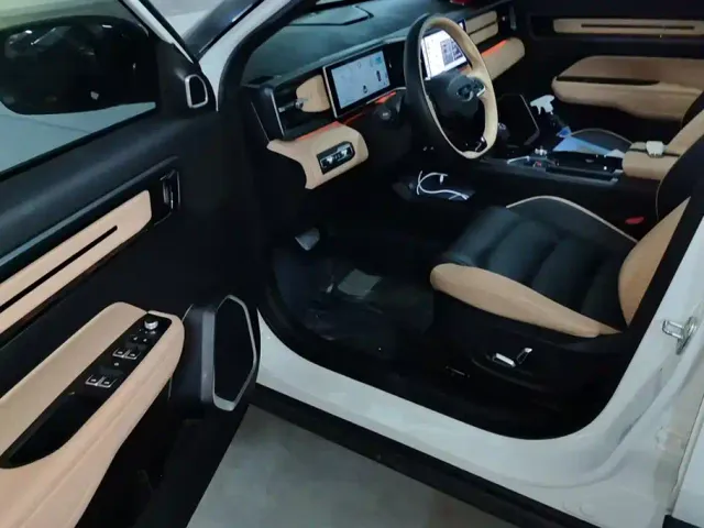 Geely Geely ICON 2023 1.5TD Chocolate Premium Edition — Фото автомобиля 9