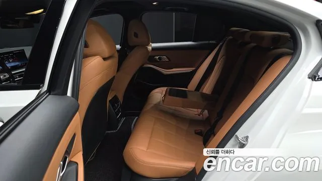 BMW 3-Series 3 серия (G20) — Фото автомобиля 9