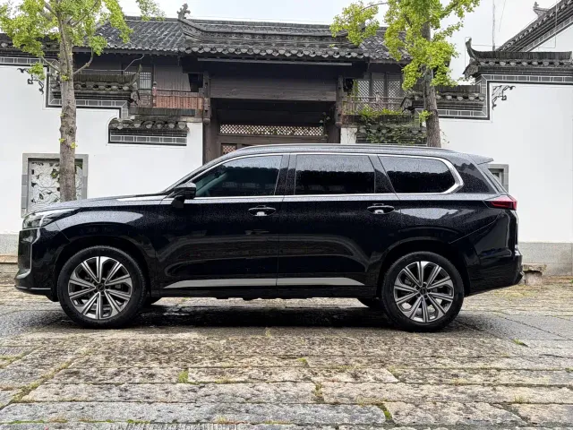 Exeed VX — Фото автомобиля 4