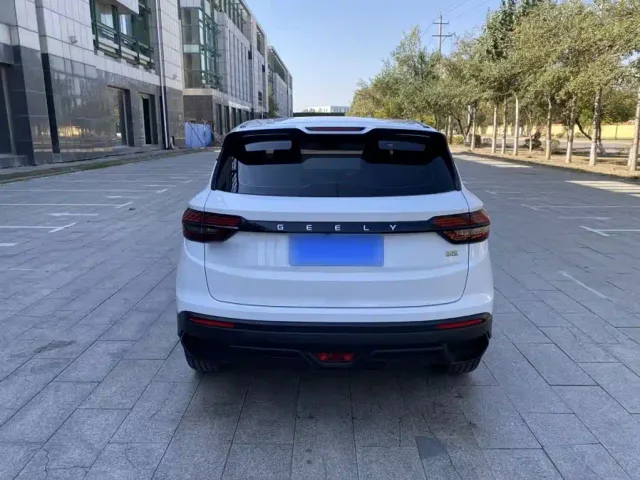Geely Binyue — Фото автомобиля 9
