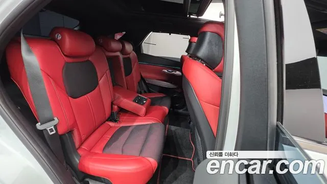 Genesis GV70 2.5T Бензин AWD — Фото автомобиля 18