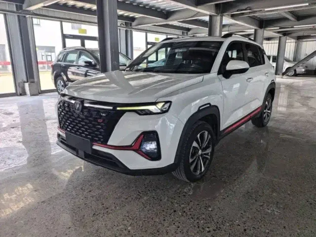Фотография автомобиля — Changan CS35 Plus