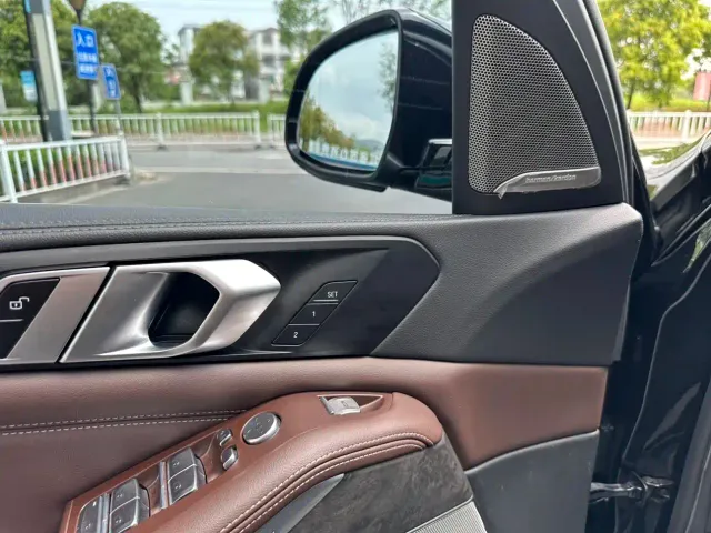 BMW X5 — Фото автомобиля 9