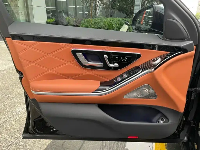 Mercedes-Benz Maybach S-Class — Фото автомобиля 11