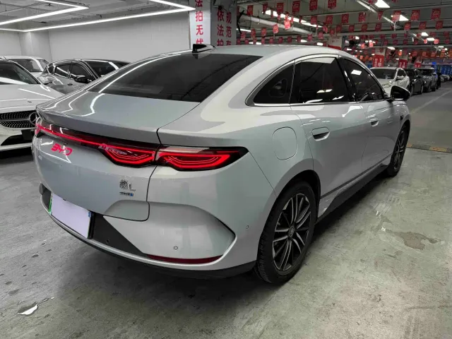 BYD Qin L — Фото автомобиля 11