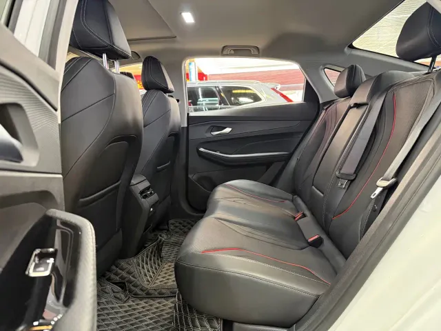 Geely Binrui — Фото автомобиля 17