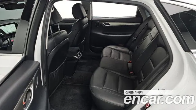 Hyundai Grandeur Grandeur (New) — Фото автомобиля 12