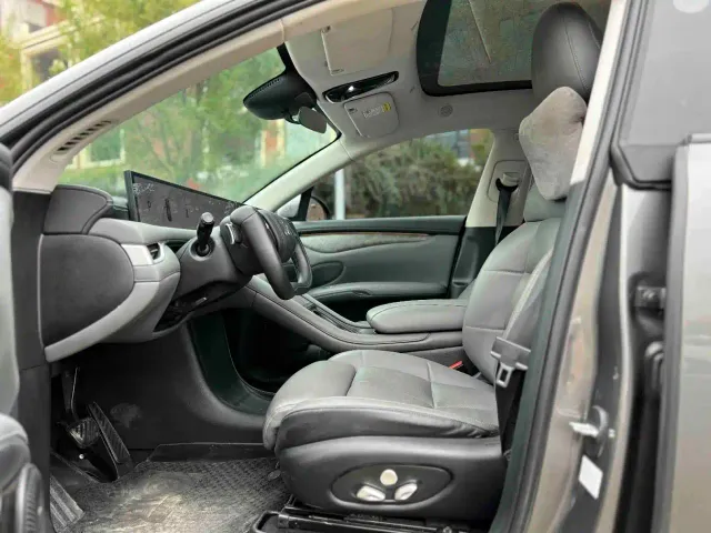 IM Motors LS6 — Фото автомобиля 4