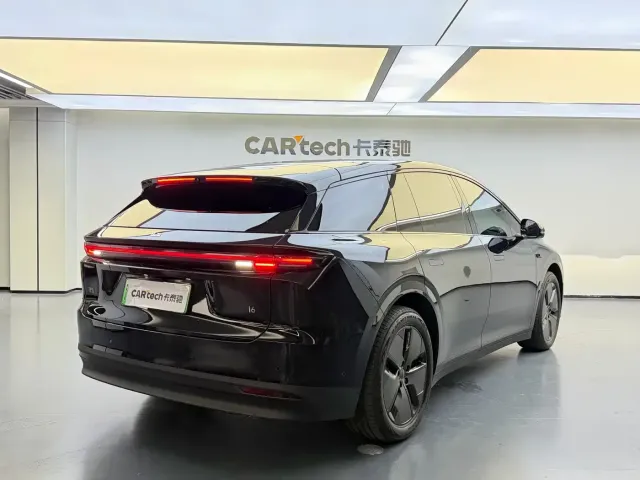 Li Auto i6 — Фото автомобиля 4