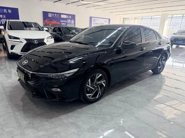 Фотография автомобиля — Hyundai Elantra