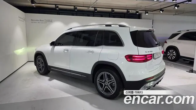 Mercedes-Benz GLB-Class X247 — Фото автомобиля 3