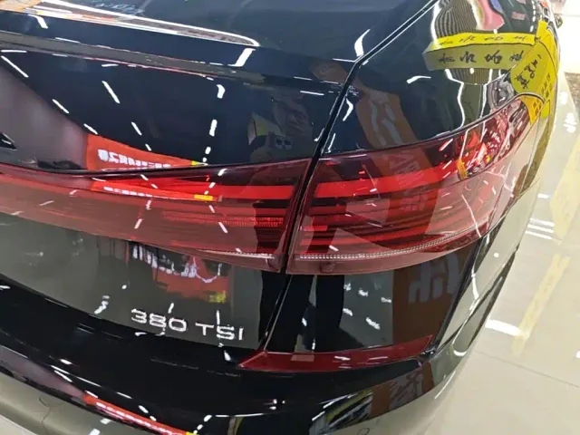 Volkswagen Passat — Фото автомобиля 7