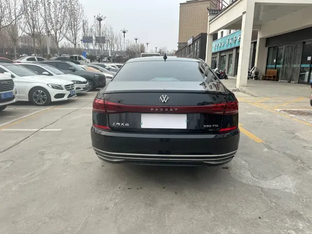 Volkswagen Passat — Фото автомобиля 8