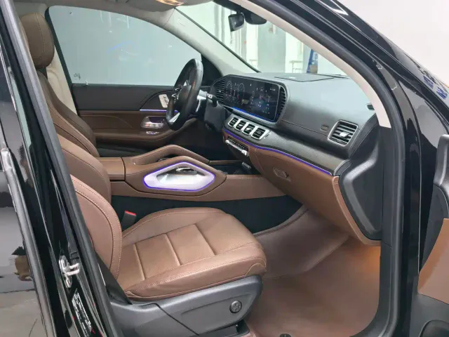 Mercedes-Benz GLS-Class — Фото автомобиля 10