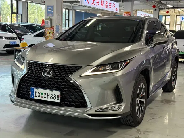 Фотография автомобиля — Lexus RX