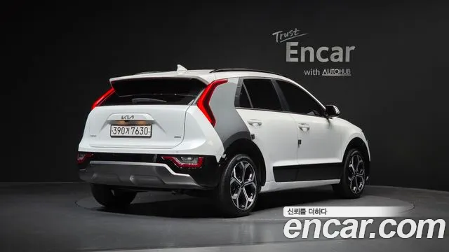 Kia Niro The All New Niro Signature — Фото автомобиля 2