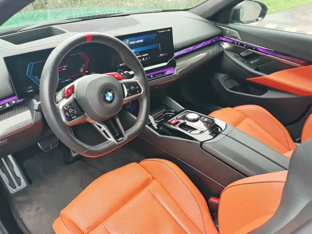 BMW M5 — Фото автомобиля 12
