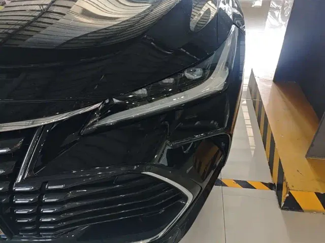 Toyota Avalon — Фото автомобиля 23