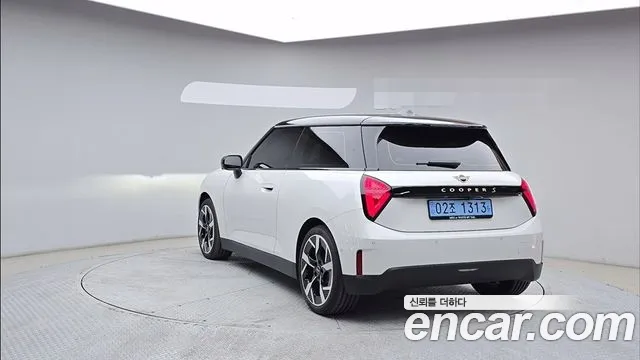 MINI Cooper — Фото автомобиля 4