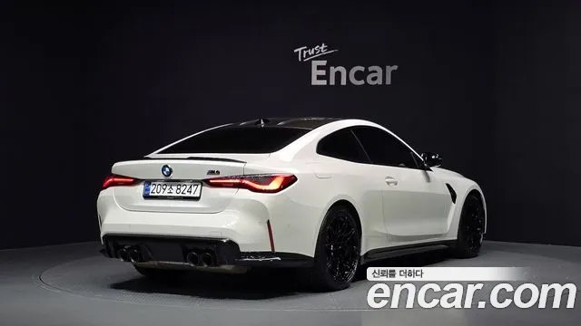 BMW M4 — Фото автомобиля 2
