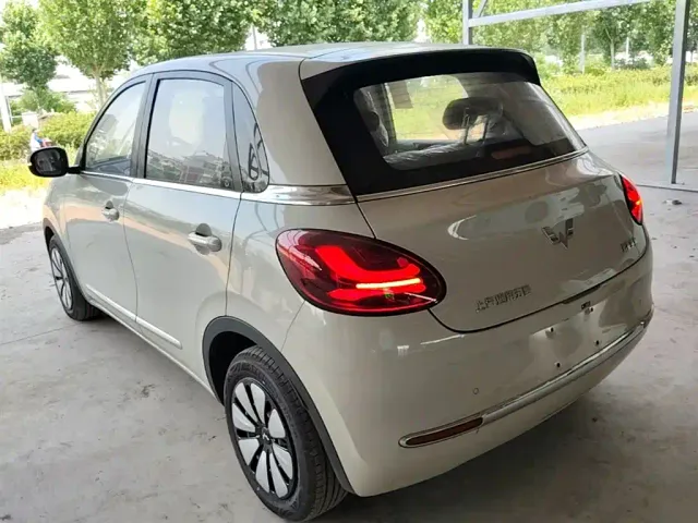 Wuling Bingo — Фото автомобиля 4