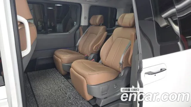 Hyundai Staria Staria — Фото автомобиля 9