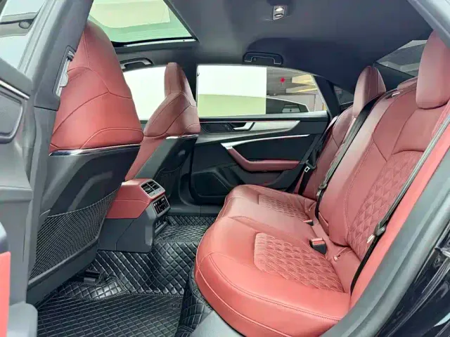 Audi A7L — Фото автомобиля 13