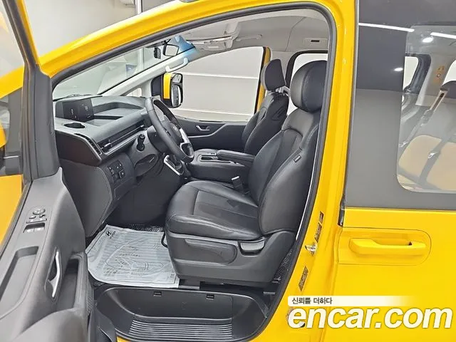 Hyundai Staria Staria L3.5 Школьный автобус — Фото автомобиля 10