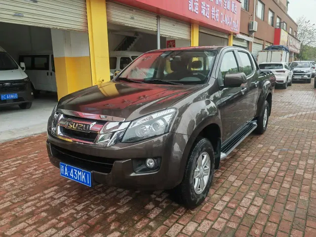Фотография автомобиля — Isuzu Lingtuo
