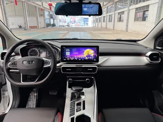 Geely Binyue — Фото автомобиля 9