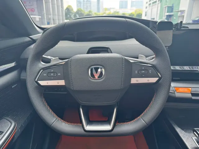 Changan UNI-V — Фото автомобиля 17