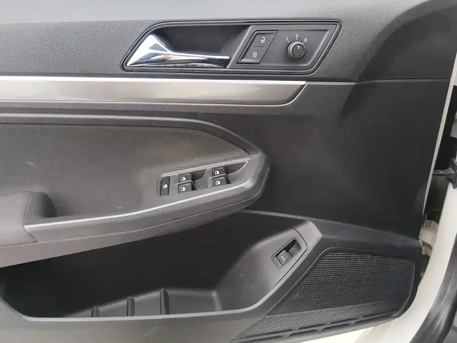 Volkswagen Lavida 2019 1.5L Automatic Trend Edition China VI — Фото автомобиля 7
