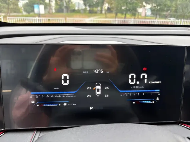 Changan X5 Plus — Фото автомобиля 6