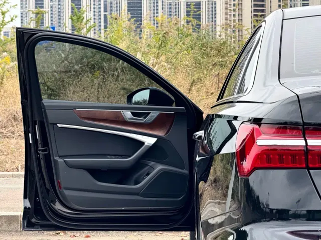 Audi A6L — Фото автомобиля 7