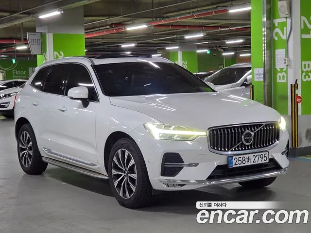 Volvo XC60 Generation 2 — Фото автомобиля 3