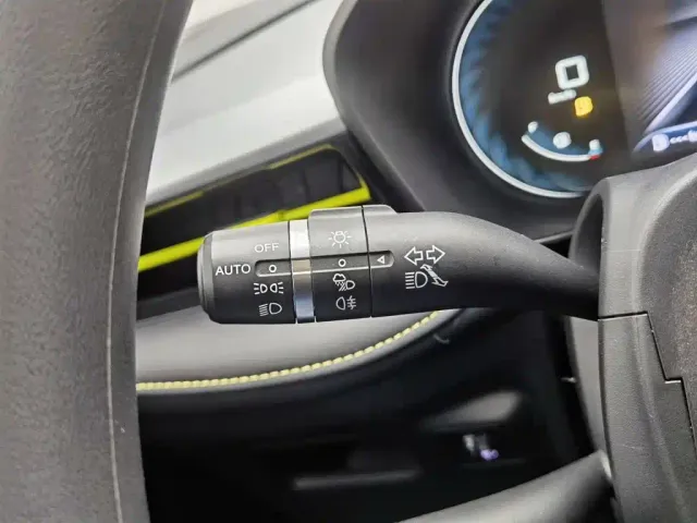 Roewe i5 — Фото автомобиля 21