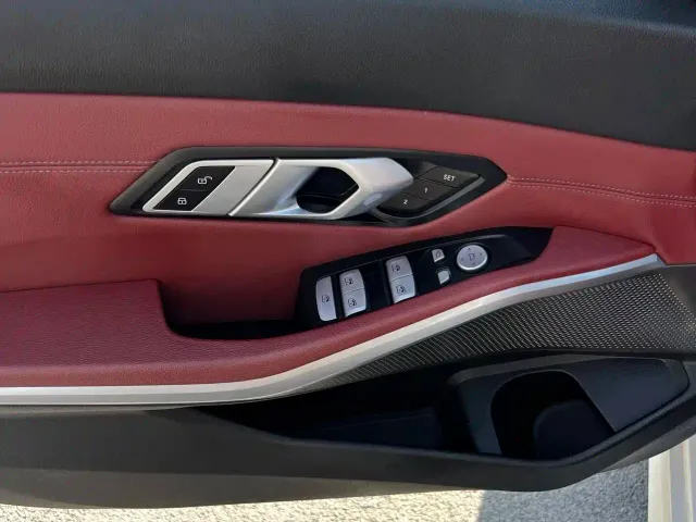 BMW 3 Series — Фото автомобиля 18