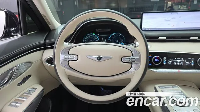 Genesis GV70 — Фото автомобиля 19