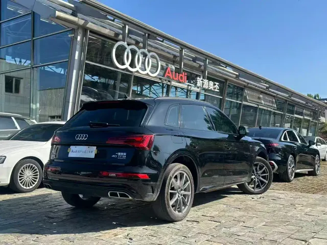 Audi Q5L — Фото автомобиля 7
