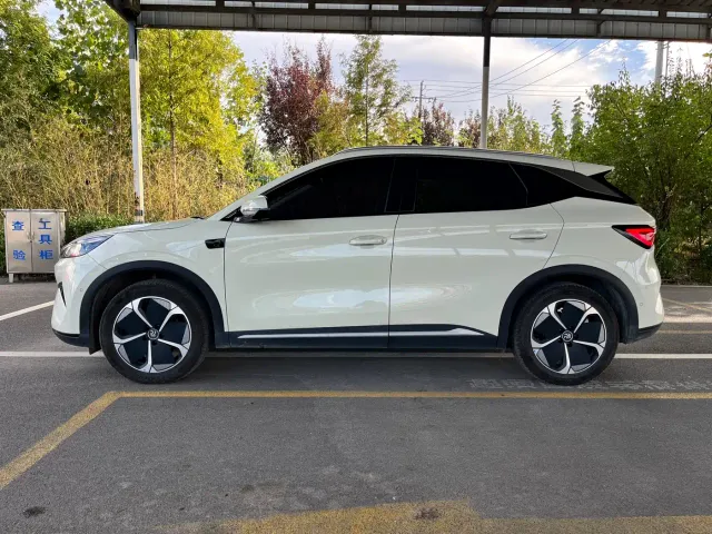 BYD Yuan PLUS — Фото автомобиля 4