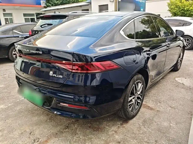 BYD Qin PLUS — Фото автомобиля 6